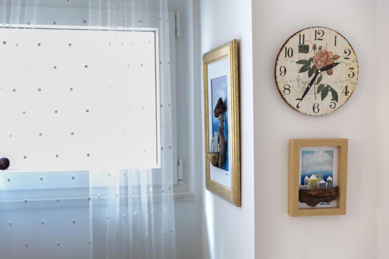 Two-Bedroom Apartment In The Centre Makarska Kültér fotó