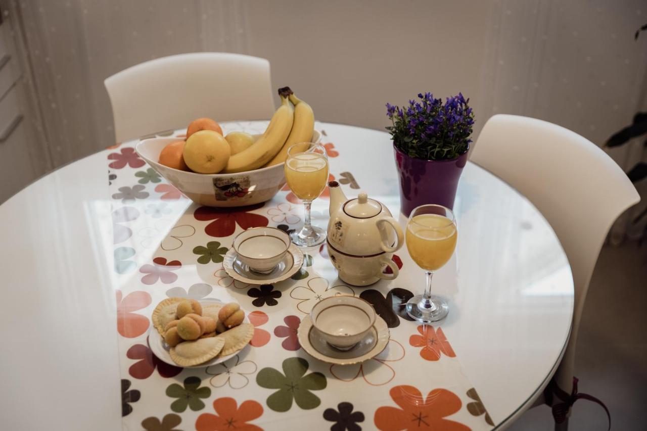 Two-Bedroom Apartment In The Centre Makarska Kültér fotó