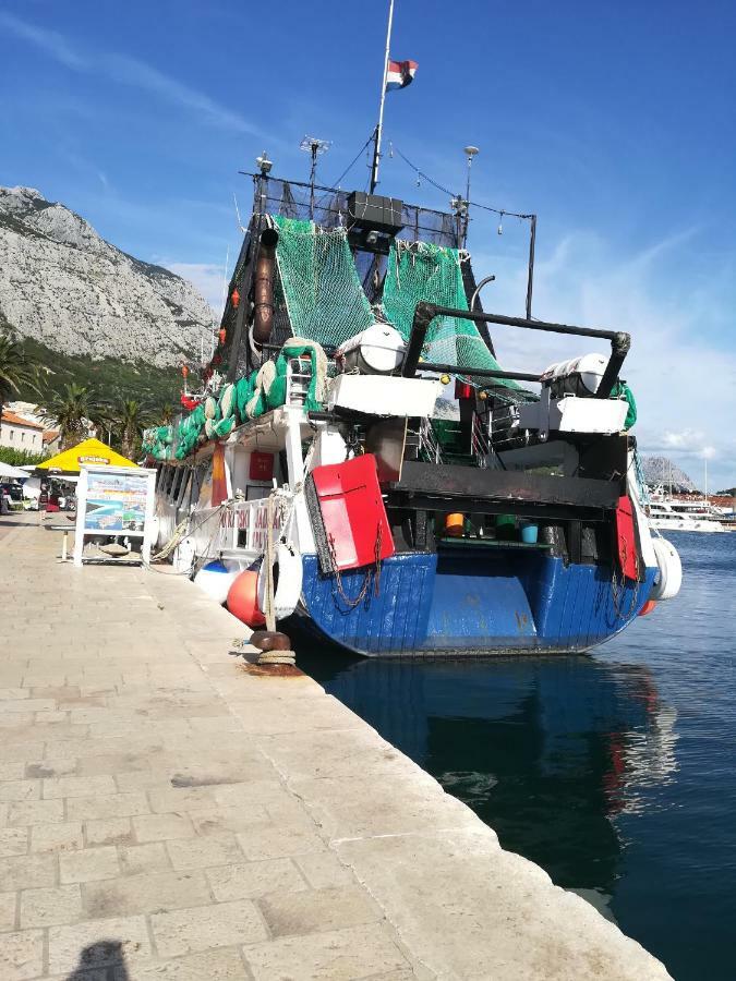 Two-Bedroom Apartment In The Centre Makarska Kültér fotó